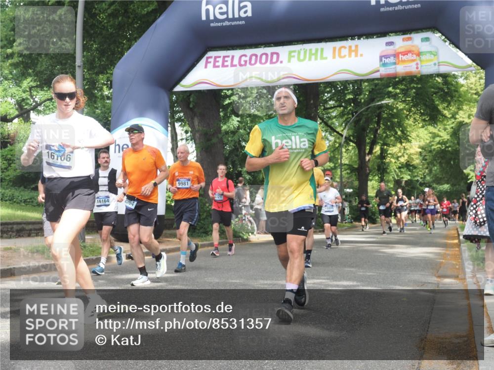 29.06.2025 - hella hamburg halbmarathon KatJ http://msf.ph/oto/8531357 29.06.2025 11:08:03 Zwischen KM18-KM19 2064, 2720, 2775, 2993, 3172 meine-sportfotos.de