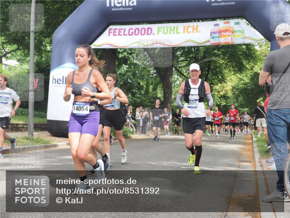 29.06.2025 - hella hamburg halbmarathon KatJ http://msf.ph/oto/8531392 29.06.2025 11:08:11 Zwischen KM18-KM19 1145, 2101, 2335, 3321, 8095 meine-sportfotos.de