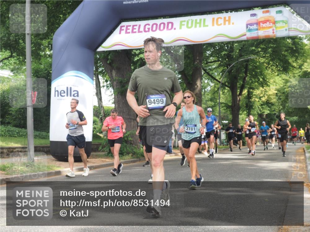 29.06.2025 - hella hamburg halbmarathon KatJ http://msf.ph/oto/8531494 29.06.2025 11:08:31 Zwischen KM18-KM19 1110, 1362, 1973, 2781, 4728, 5177, 5181, 6488, 6874 meine-sportfotos.de
