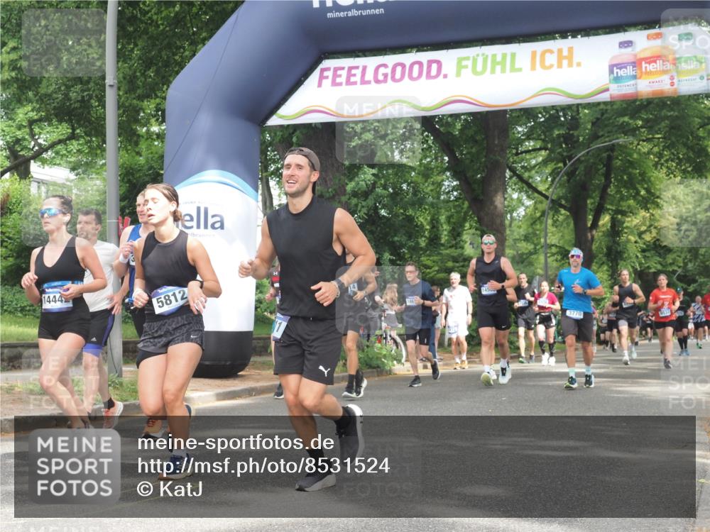 29.06.2025 - hella hamburg halbmarathon KatJ http://msf.ph/oto/8531524 29.06.2025 11:08:37 Zwischen KM18-KM19 2063, 2781, 3464, 3466, 3770, 5811, 5812, 6874, 7114, 7115 meine-sportfotos.de