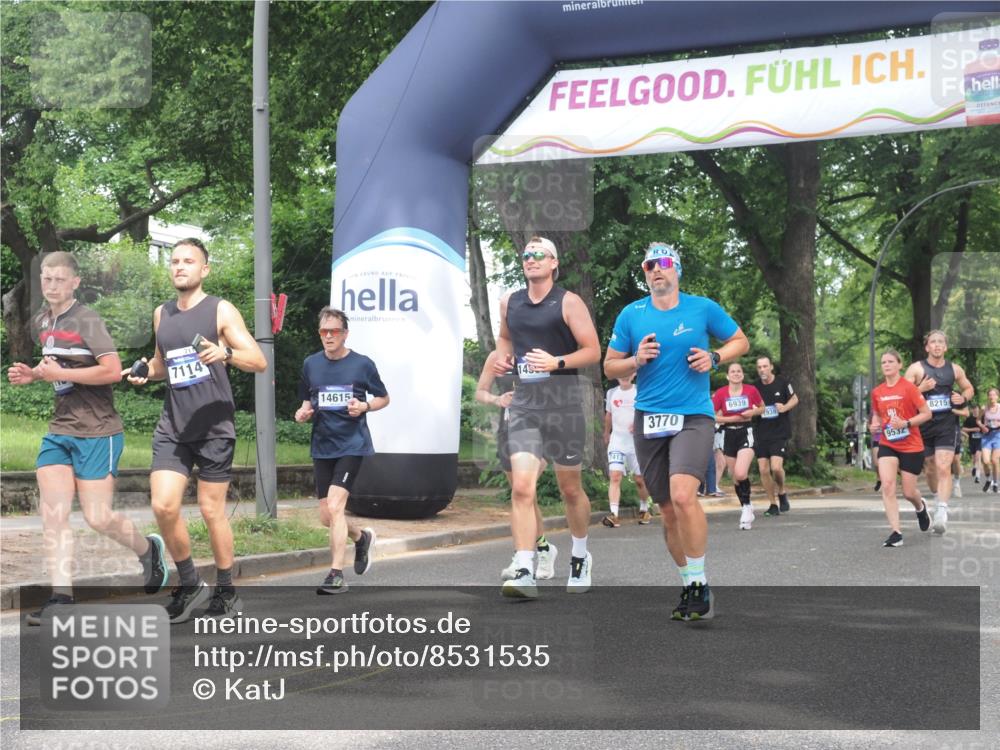 29.06.2025 - hella hamburg halbmarathon KatJ http://msf.ph/oto/8531535 29.06.2025 11:08:39 Zwischen KM18-KM19 1598, 2063, 3464, 3466, 3770, 5811, 5812, 7114, 7115, 7413 meine-sportfotos.de