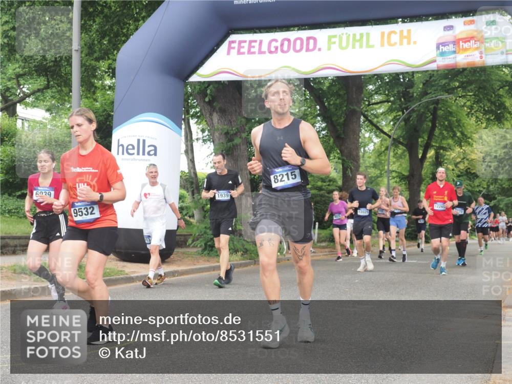 29.06.2025 - hella hamburg halbmarathon KatJ http://msf.ph/oto/8531551 29.06.2025 11:08:42 Zwischen KM18-KM19 1598, 3464, 3466, 3770, 5811, 6939, 7114, 7115, 7413, 8215 meine-sportfotos.de