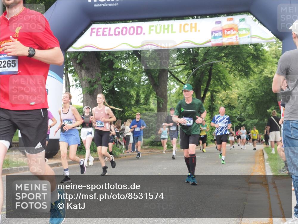 29.06.2025 - hella hamburg halbmarathon KatJ http://msf.ph/oto/8531574 29.06.2025 11:08:46 Zwischen KM18-KM19 1598, 1755, 1939, 2956, 6939, 7370, 7413, 8025, 8215 meine-sportfotos.de