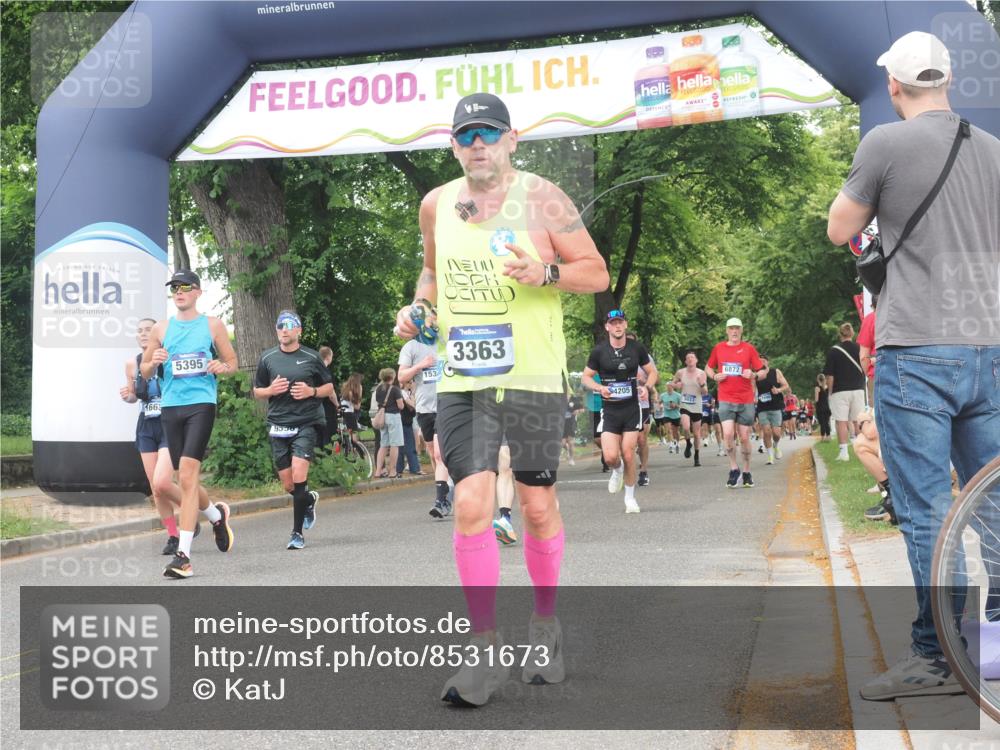 29.06.2025 - hella hamburg halbmarathon KatJ http://msf.ph/oto/8531673 29.06.2025 11:09:13 Zwischen KM18-KM19 2140, 3088, 3363, 5395, 6826, 6881 meine-sportfotos.de