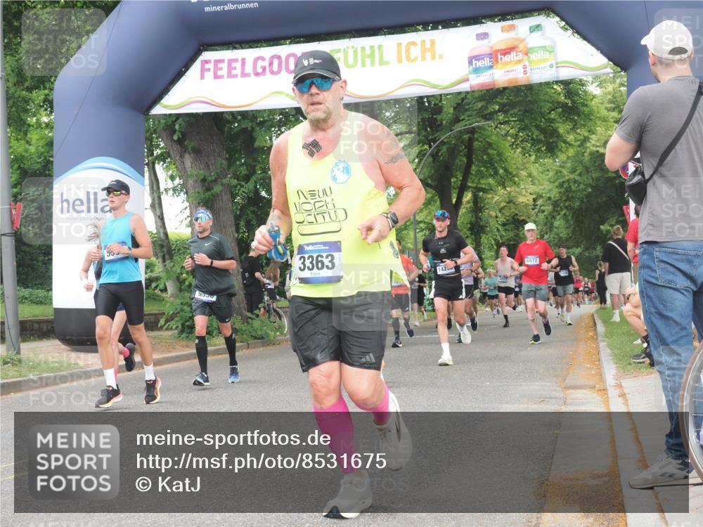 29.06.2025 - hella hamburg halbmarathon KatJ http://msf.ph/oto/8531675 29.06.2025 11:09:14 Zwischen KM18-KM19 2140, 3088, 3363, 5395, 6826, 6881 meine-sportfotos.de