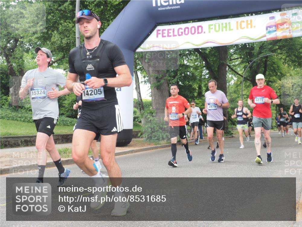 29.06.2025 - hella hamburg halbmarathon KatJ http://msf.ph/oto/8531685 29.06.2025 11:09:16 Zwischen KM18-KM19 3088, 3363, 5395, 6826, 6872, 6881 meine-sportfotos.de