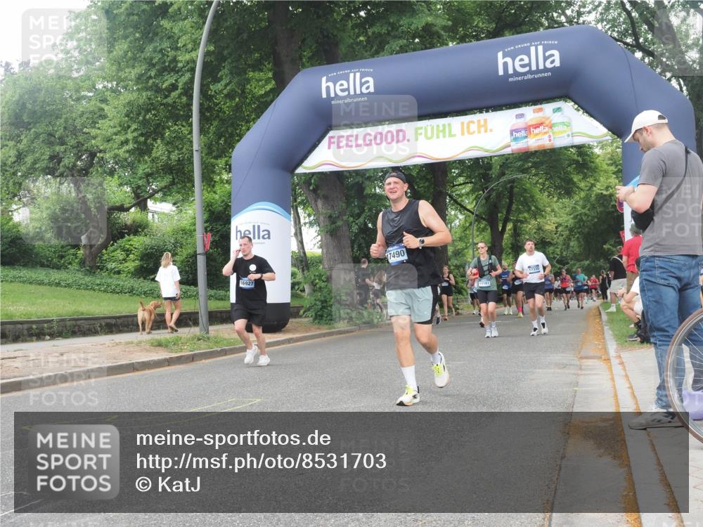 29.06.2025 - hella hamburg halbmarathon KatJ http://msf.ph/oto/8531703 29.06.2025 11:09:21 Zwischen KM18-KM19 3122, 5023, 6872, 7522, 8511 meine-sportfotos.de