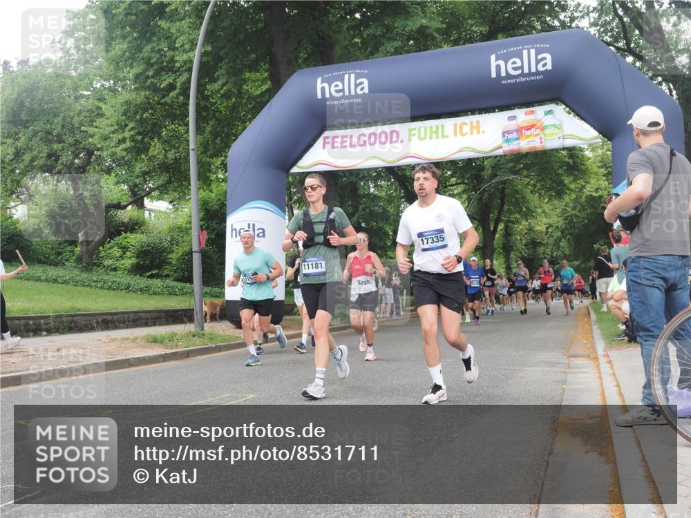 29.06.2025 - hella hamburg halbmarathon KatJ http://msf.ph/oto/8531711 29.06.2025 11:09:24 Zwischen KM18-KM19 1072, 1401, 3122, 5023, 7522, 8511 meine-sportfotos.de