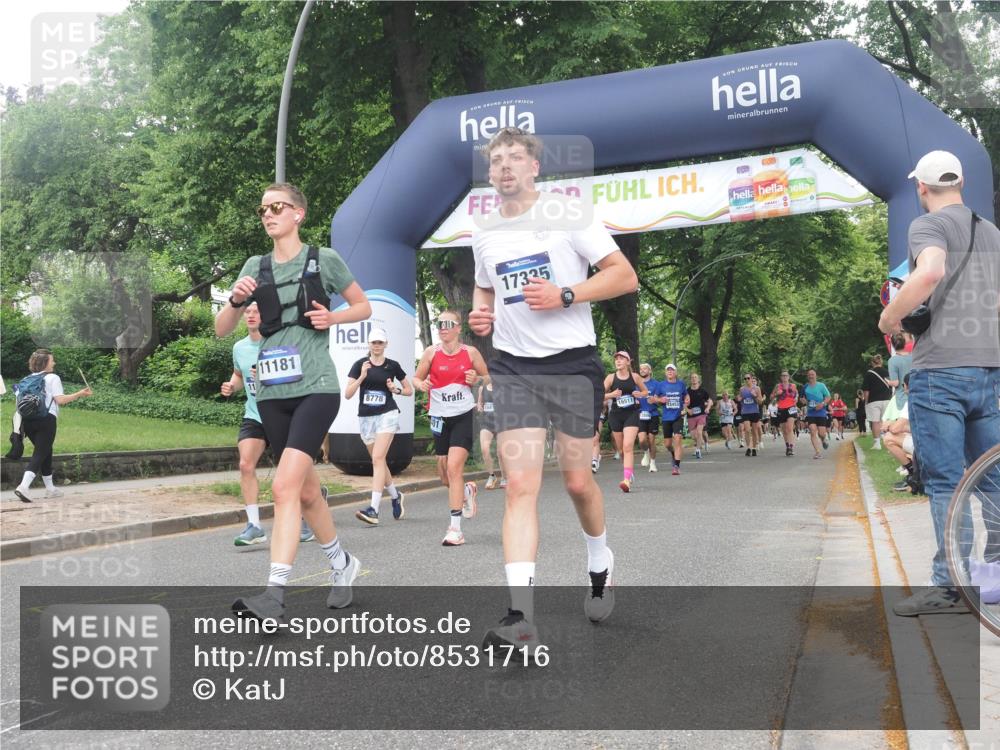 29.06.2025 - hella hamburg halbmarathon KatJ http://msf.ph/oto/8531716 29.06.2025 11:09:25 Zwischen KM18-KM19 1072, 1401, 3122, 5023, 7522, 8511 meine-sportfotos.de
