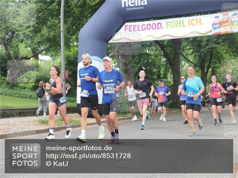 29.06.2025 - hella hamburg halbmarathon KatJ http://msf.ph/oto/8531728 29.06.2025 11:09:29 Zwischen KM18-KM19 1072, 1401, 3837, 4575 meine-sportfotos.de
