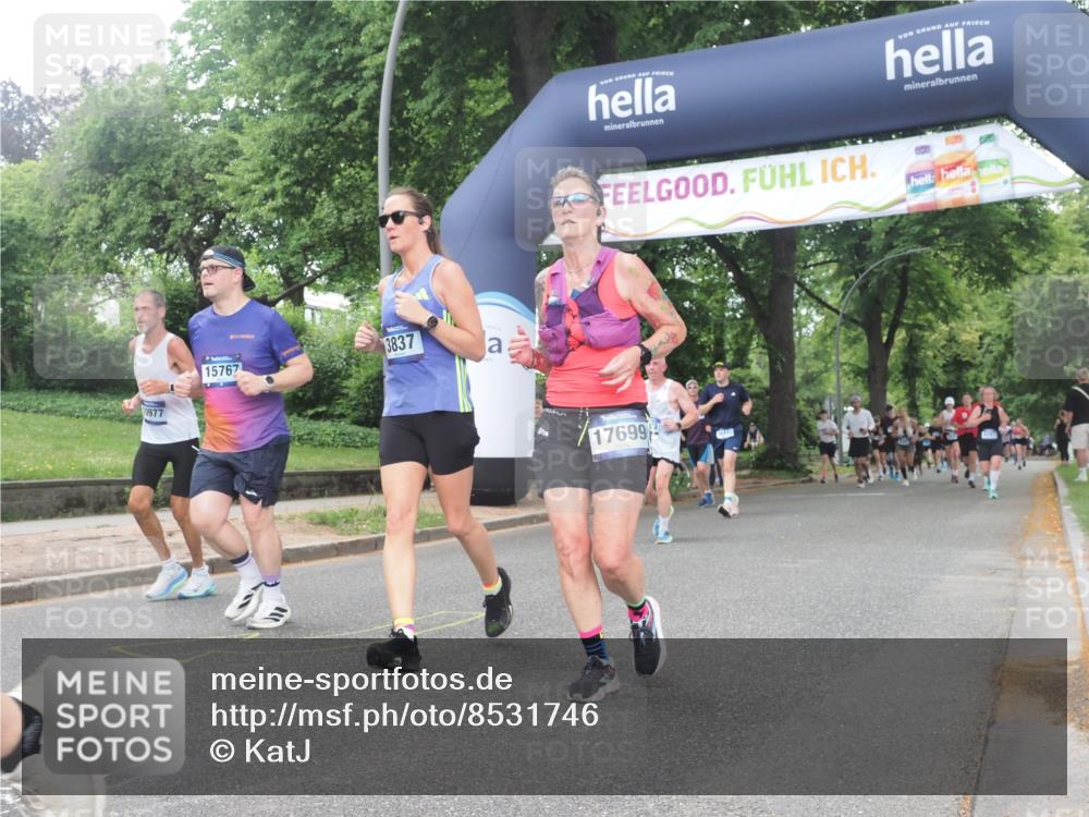 29.06.2025 - hella hamburg halbmarathon KatJ http://msf.ph/oto/8531746 29.06.2025 11:09:32 Zwischen KM18-KM19 1401, 3837, 4575, 6303 meine-sportfotos.de