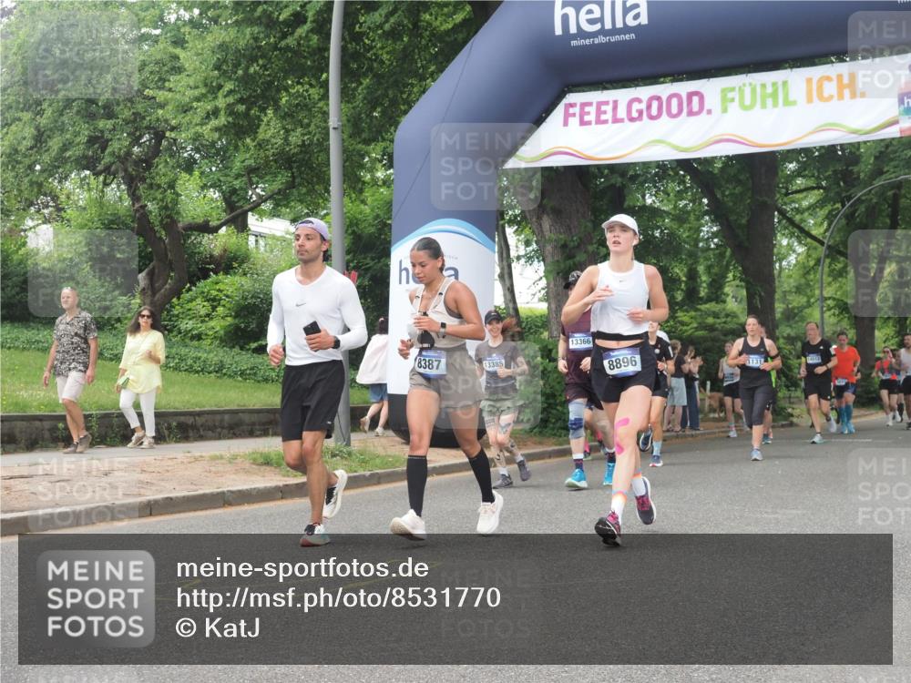 29.06.2025 - hella hamburg halbmarathon KatJ http://msf.ph/oto/8531770 29.06.2025 11:09:39 Zwischen KM18-KM19 1131, 4697, 6287, 6303, 6784, 6785, 8387 meine-sportfotos.de