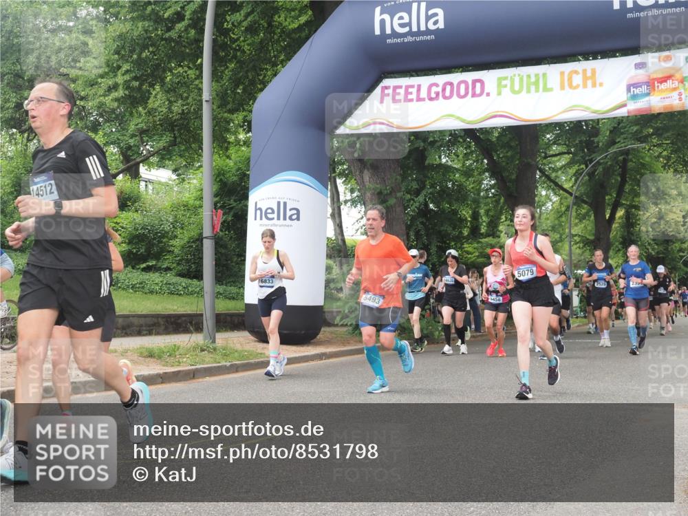 29.06.2025 - hella hamburg halbmarathon KatJ http://msf.ph/oto/8531798 29.06.2025 11:09:44 Zwischen KM18-KM19 1131, 1963, 3458, 5079, 5493, 6214, 8144, 8387 meine-sportfotos.de