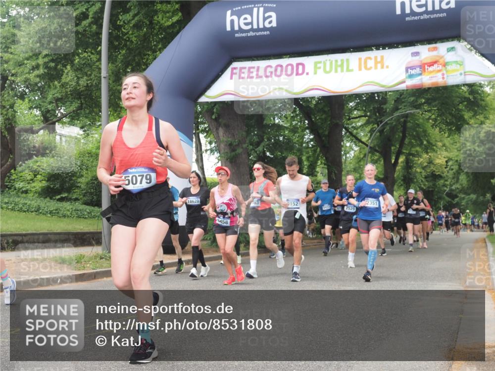 29.06.2025 - hella hamburg halbmarathon KatJ http://msf.ph/oto/8531808 29.06.2025 11:09:46 Zwischen KM18-KM19 1131, 1963, 2351, 2529, 3458, 5079, 5493, 6214, 8144 meine-sportfotos.de