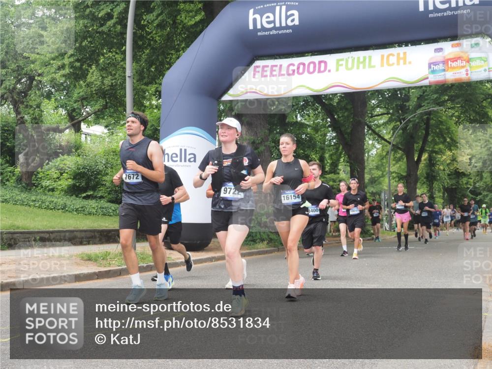 29.06.2025 - hella hamburg halbmarathon KatJ http://msf.ph/oto/8531834 29.06.2025 11:09:51 Zwischen KM18-KM19 1963, 2351, 2529, 3458, 5035, 5412, 7672, 8537 meine-sportfotos.de