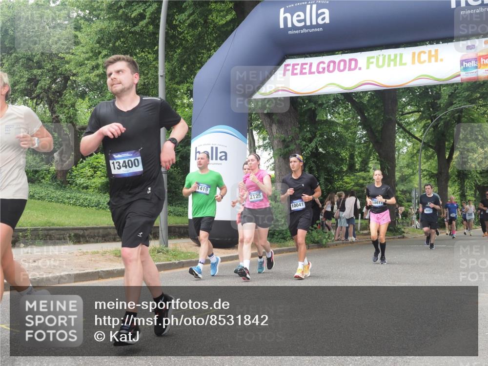 29.06.2025 - hella hamburg halbmarathon KatJ http://msf.ph/oto/8531842 29.06.2025 11:09:53 Zwischen KM18-KM19 2125, 2351, 2529, 5035, 5412, 7672, 8181, 8537 meine-sportfotos.de