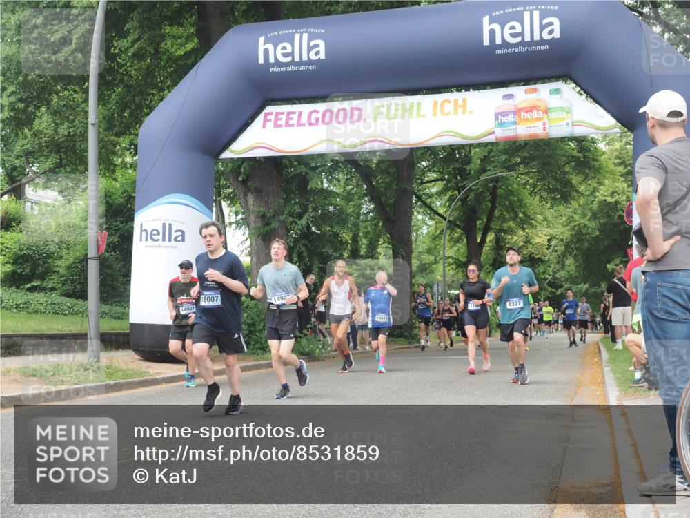 29.06.2025 - hella hamburg halbmarathon KatJ http://msf.ph/oto/8531859 29.06.2025 11:09:57 Zwischen KM18-KM19 1419, 2125, 5412, 7672, 8181, 8327 meine-sportfotos.de