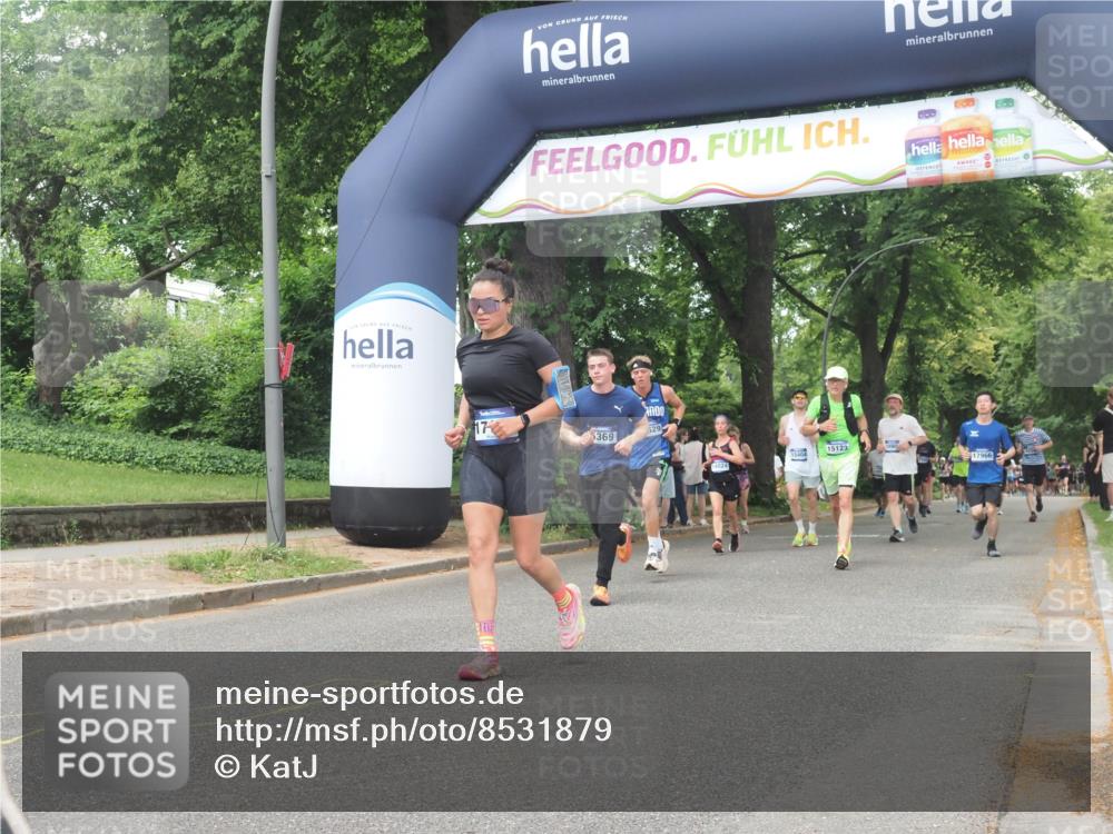 29.06.2025 - hella hamburg halbmarathon KatJ http://msf.ph/oto/8531879 29.06.2025 11:10:01 Zwischen KM18-KM19 1419, 5369, 8327 meine-sportfotos.de