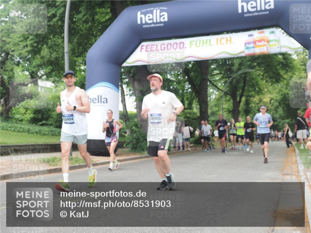 29.06.2025 - hella hamburg halbmarathon KatJ http://msf.ph/oto/8531903 29.06.2025 11:10:05 Zwischen KM18-KM19 5369, 8327 meine-sportfotos.de
