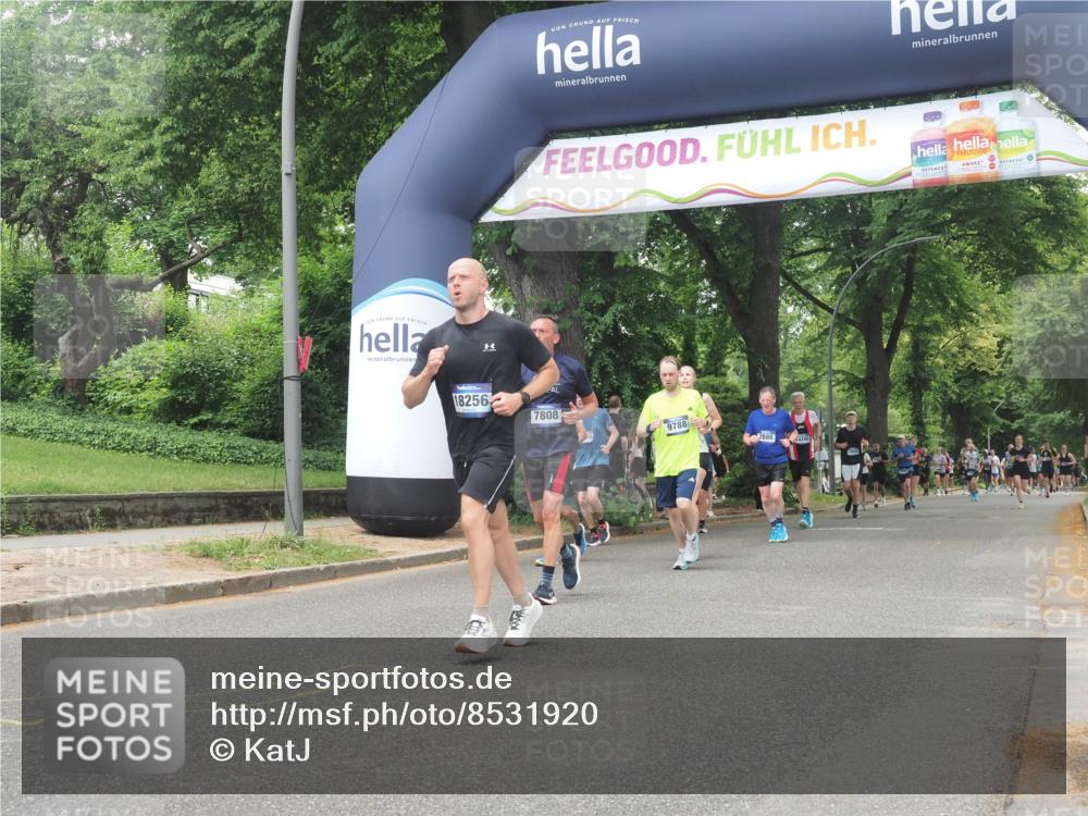 29.06.2025 - hella hamburg halbmarathon KatJ http://msf.ph/oto/8531920 29.06.2025 11:10:09 Zwischen KM18-KM19 1747, 7808 meine-sportfotos.de