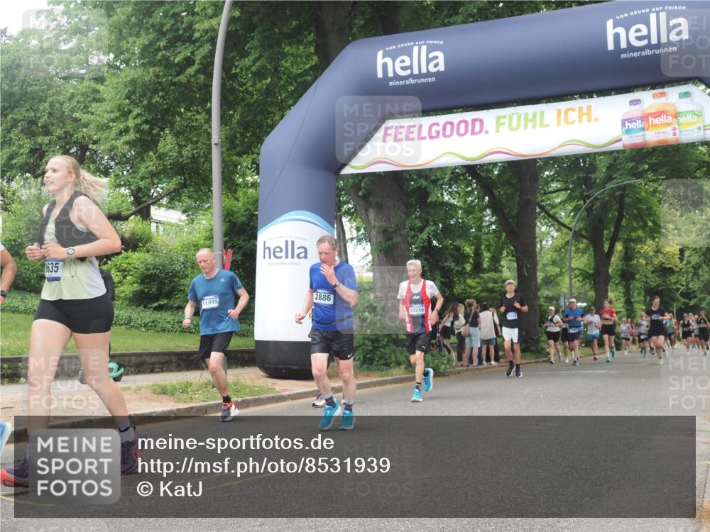29.06.2025 - hella hamburg halbmarathon KatJ http://msf.ph/oto/8531939 29.06.2025 11:10:12 Zwischen KM18-KM19 1747, 2886, 7808, 7891 meine-sportfotos.de