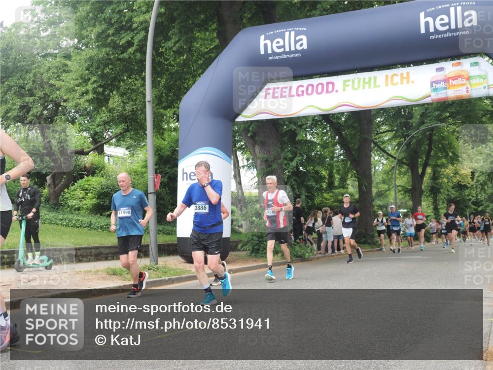 29.06.2025 - hella hamburg halbmarathon KatJ http://msf.ph/oto/8531941 29.06.2025 11:10:13 Zwischen KM18-KM19 1747, 2886, 7808, 7891 meine-sportfotos.de