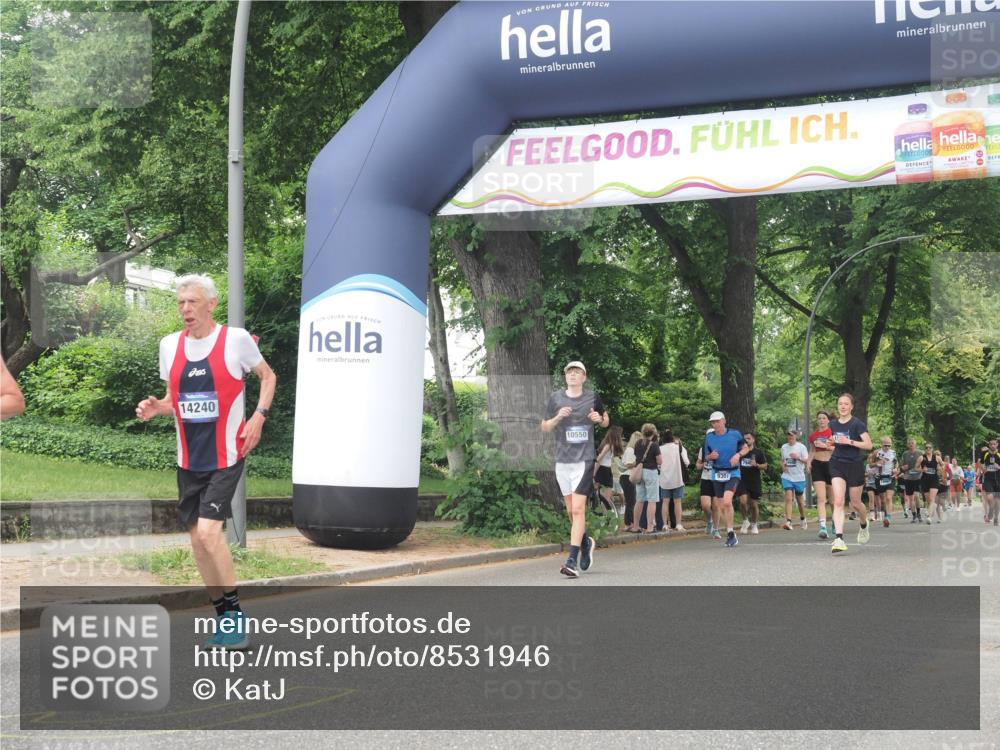 29.06.2025 - hella hamburg halbmarathon KatJ http://msf.ph/oto/8531946 29.06.2025 11:10:14 Zwischen KM18-KM19 1747, 2886, 7808, 7891 meine-sportfotos.de