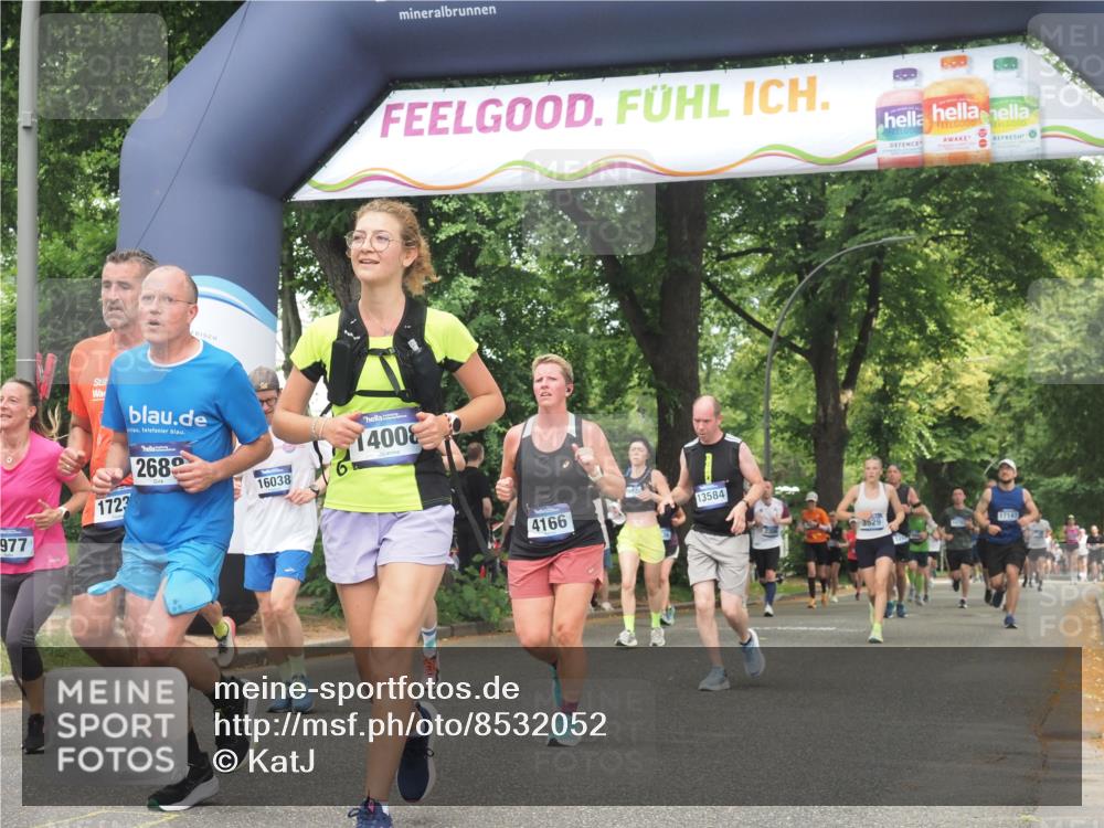 29.06.2025 - hella hamburg halbmarathon KatJ http://msf.ph/oto/8532052 29.06.2025 11:10:33 Zwischen KM18-KM19 2688, 4166, 5041, 5429, 5939, 6977, 7248, 7519, 8115 meine-sportfotos.de