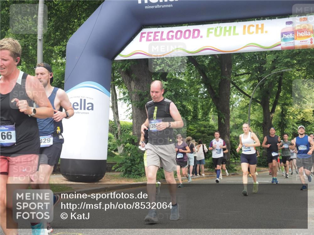 29.06.2025 - hella hamburg halbmarathon KatJ http://msf.ph/oto/8532064 29.06.2025 11:10:35 Zwischen KM18-KM19 2688, 3529, 4166, 5041, 5429, 5939, 6977, 7248, 7519, 8115 meine-sportfotos.de