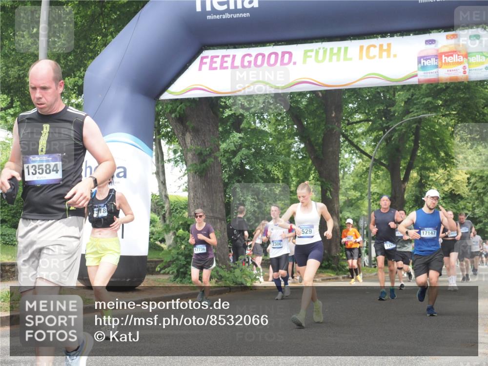 29.06.2025 - hella hamburg halbmarathon KatJ http://msf.ph/oto/8532066 29.06.2025 11:10:36 Zwischen KM18-KM19 2688, 3529, 4166, 5041, 5429, 5939, 6977, 7248, 7519, 8115 meine-sportfotos.de