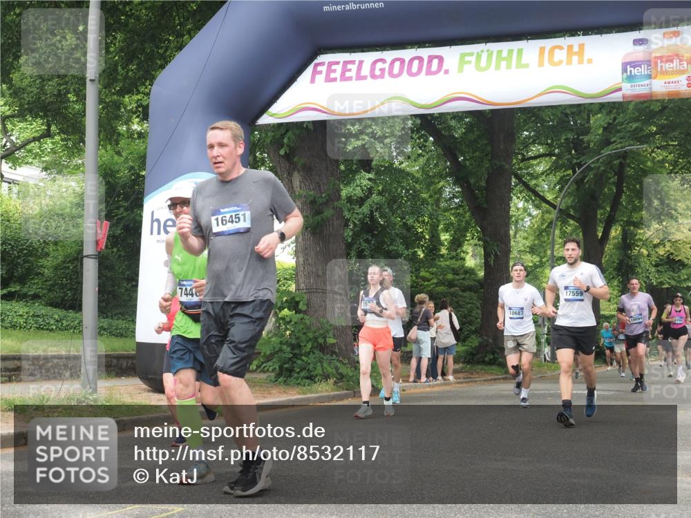 29.06.2025 - hella hamburg halbmarathon KatJ http://msf.ph/oto/8532117 29.06.2025 11:10:44 Zwischen KM18-KM19 1269, 2306, 3678, 3817, 6736, 7446, 7447 meine-sportfotos.de