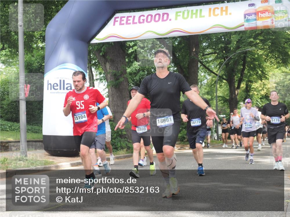 29.06.2025 - hella hamburg halbmarathon KatJ http://msf.ph/oto/8532163 29.06.2025 11:10:52 Zwischen KM18-KM19 2271, 3247, 5178, 6102, 6249, 6899, 8433 meine-sportfotos.de