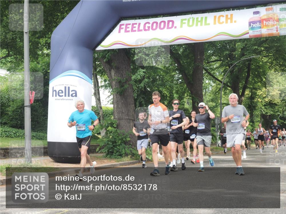 29.06.2025 - hella hamburg halbmarathon KatJ http://msf.ph/oto/8532178 29.06.2025 11:10:57 Zwischen KM18-KM19 2271, 3247, 5178, 5929, 5930, 6249, 6899, 8433 meine-sportfotos.de