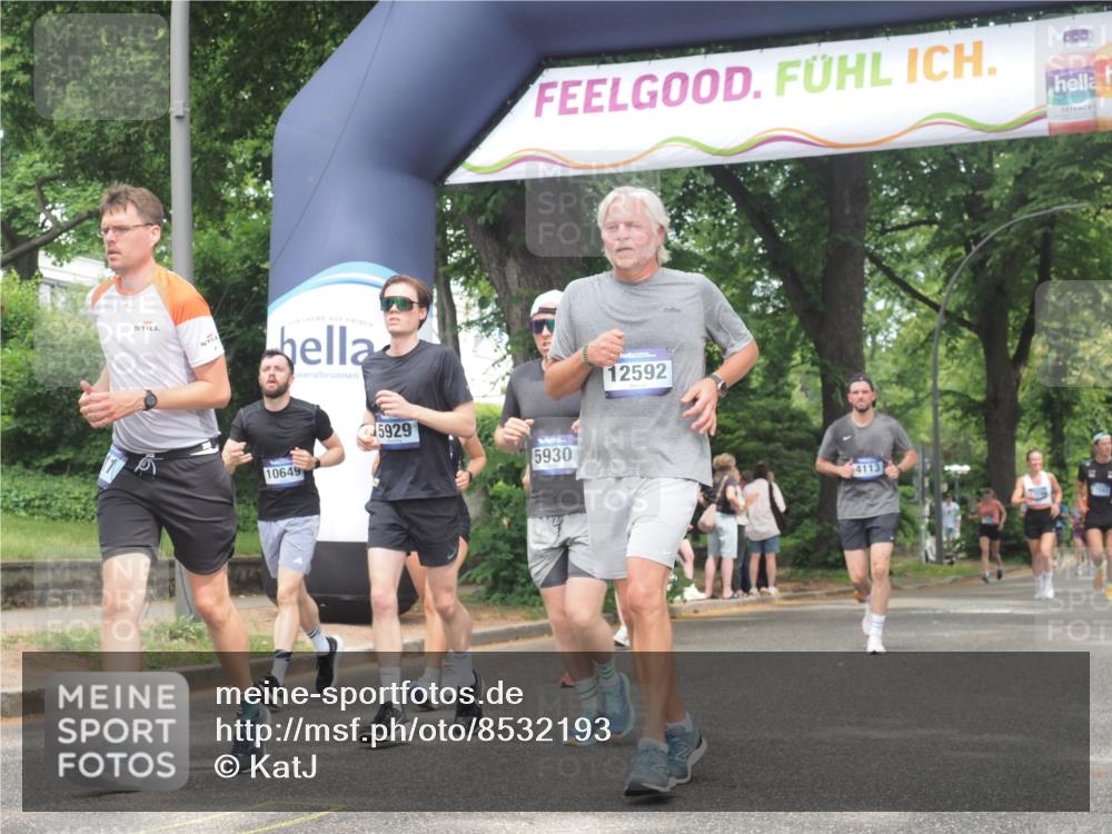 29.06.2025 - hella hamburg halbmarathon KatJ http://msf.ph/oto/8532193 29.06.2025 11:11:00 Zwischen KM18-KM19 1011, 3247, 4113, 4131, 5178, 5929, 5930, 6249, 8433 meine-sportfotos.de