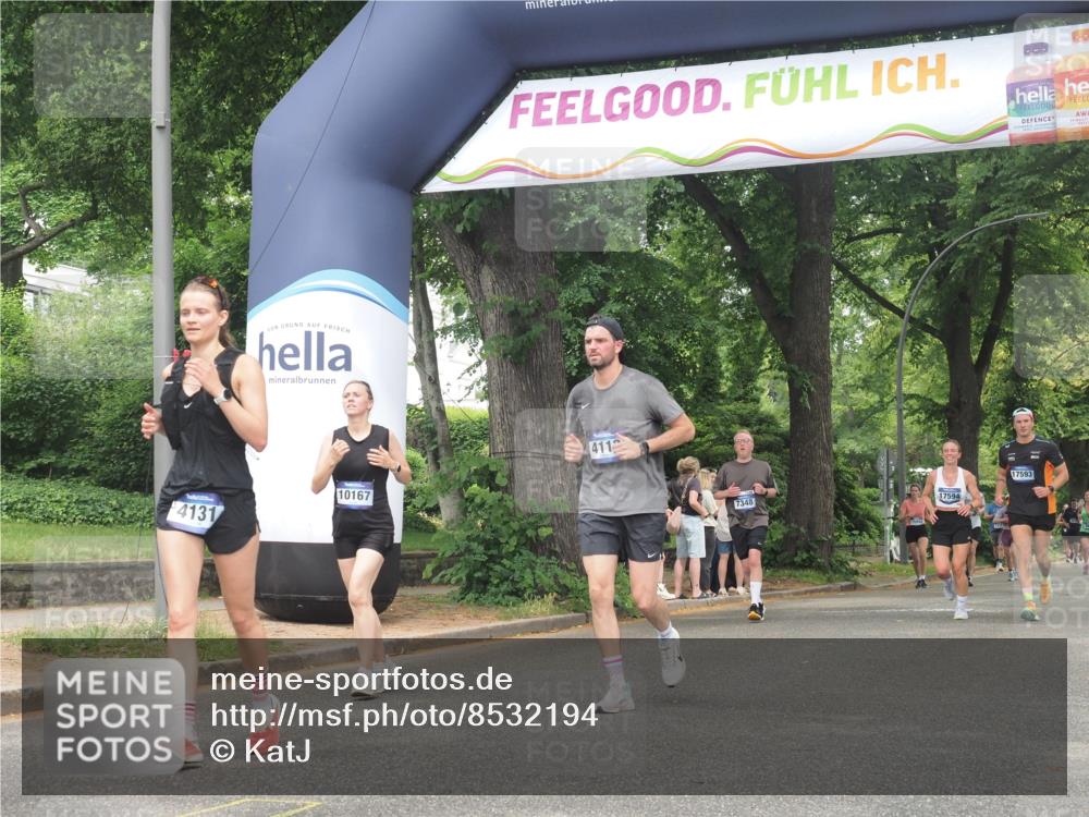29.06.2025 - hella hamburg halbmarathon KatJ http://msf.ph/oto/8532194 29.06.2025 11:11:01 Zwischen KM18-KM19 1011, 4113, 4131, 5929, 5930 meine-sportfotos.de