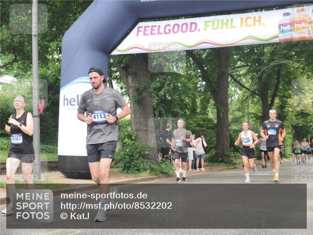 29.06.2025 - hella hamburg halbmarathon KatJ http://msf.ph/oto/8532202 29.06.2025 11:11:02 Zwischen KM18-KM19 1011, 4113, 4131, 5929, 5930 meine-sportfotos.de