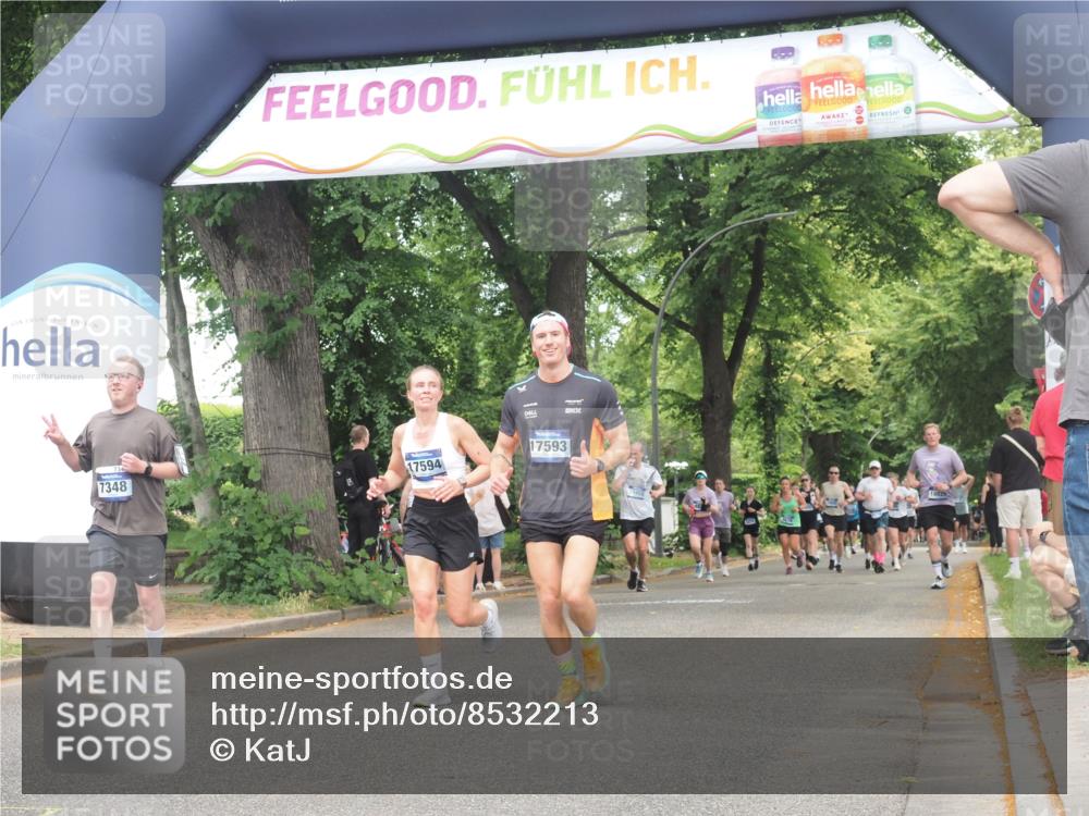 29.06.2025 - hella hamburg halbmarathon KatJ http://msf.ph/oto/8532213 29.06.2025 11:11:04 Zwischen KM18-KM19 1011, 4113, 4131, 5929, 5930 meine-sportfotos.de