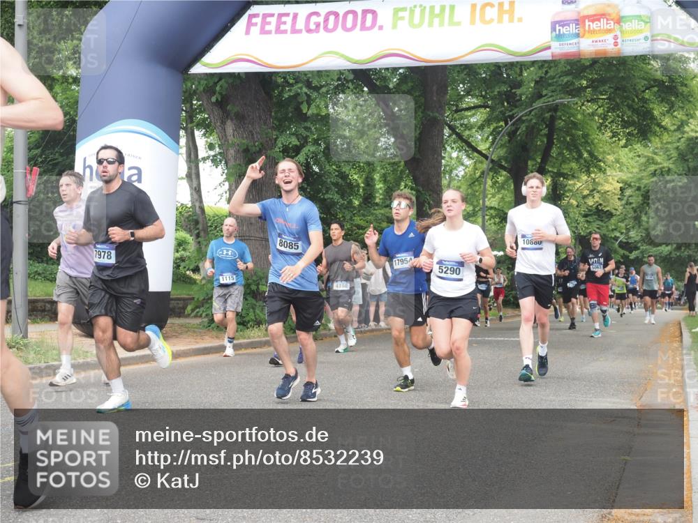 29.06.2025 - hella hamburg halbmarathon KatJ http://msf.ph/oto/8532239 29.06.2025 11:11:14 Zwischen KM18-KM19 1005, 1115, 4198, 4834, 5290, 6676, 7978, 8085 meine-sportfotos.de