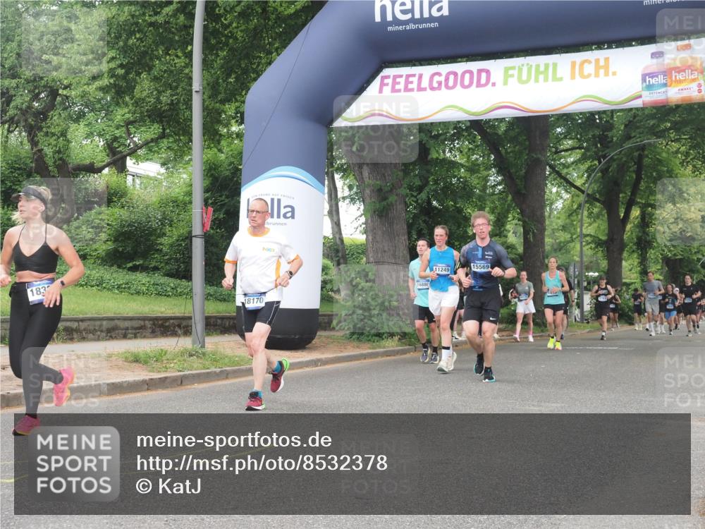 29.06.2025 - hella hamburg halbmarathon KatJ http://msf.ph/oto/8532378 29.06.2025 11:11:42 Zwischen KM18-KM19 1294, 1694, 2305, 5759 meine-sportfotos.de