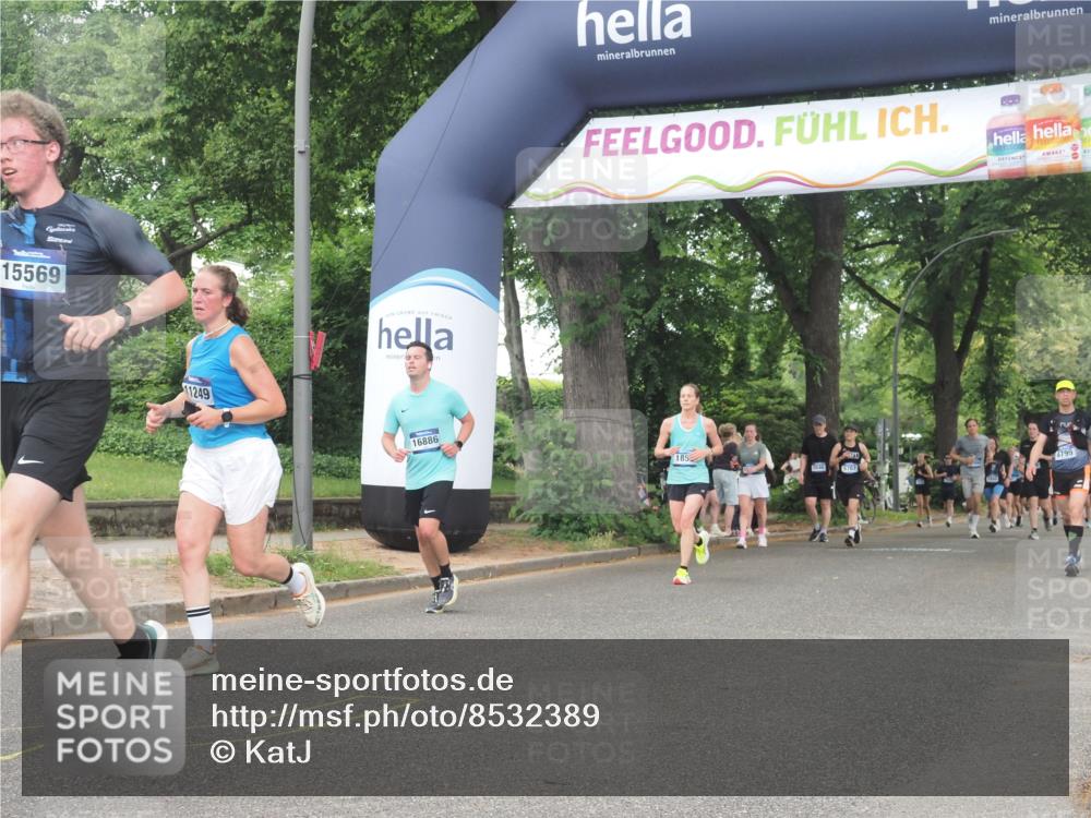 29.06.2025 - hella hamburg halbmarathon KatJ http://msf.ph/oto/8532389 29.06.2025 11:11:44 Zwischen KM18-KM19 1294, 1853, 2305, 5759 meine-sportfotos.de