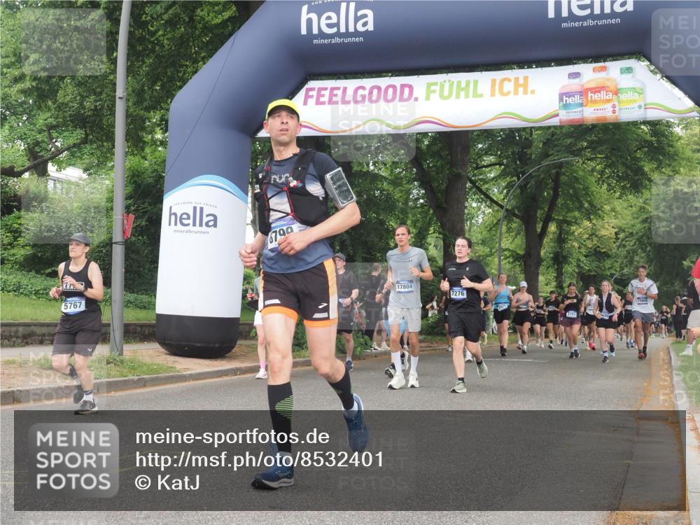 29.06.2025 - hella hamburg halbmarathon KatJ http://msf.ph/oto/8532401 29.06.2025 11:11:49 Zwischen KM18-KM19 1048, 1853, 5546, 5767, 7276 meine-sportfotos.de