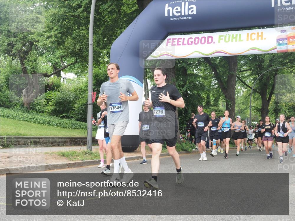 29.06.2025 - hella hamburg halbmarathon KatJ http://msf.ph/oto/8532416 29.06.2025 11:11:51 Zwischen KM18-KM19 1048, 1853, 2925, 5546, 5767, 7276 meine-sportfotos.de
