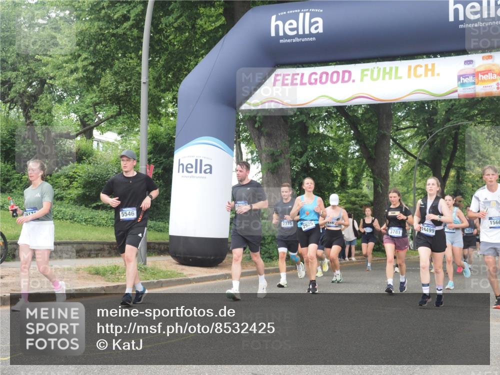 29.06.2025 - hella hamburg halbmarathon KatJ http://msf.ph/oto/8532425 29.06.2025 11:11:53 Zwischen KM18-KM19 1048, 2925, 3781, 3910, 5546, 5767, 7276, 7375, 7832 meine-sportfotos.de