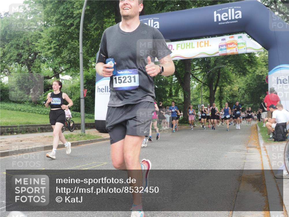 29.06.2025 - hella hamburg halbmarathon KatJ http://msf.ph/oto/8532450 29.06.2025 11:11:59 Zwischen KM18-KM19 2925, 3003, 3781, 3910, 5322, 7375, 7832, 7917 meine-sportfotos.de