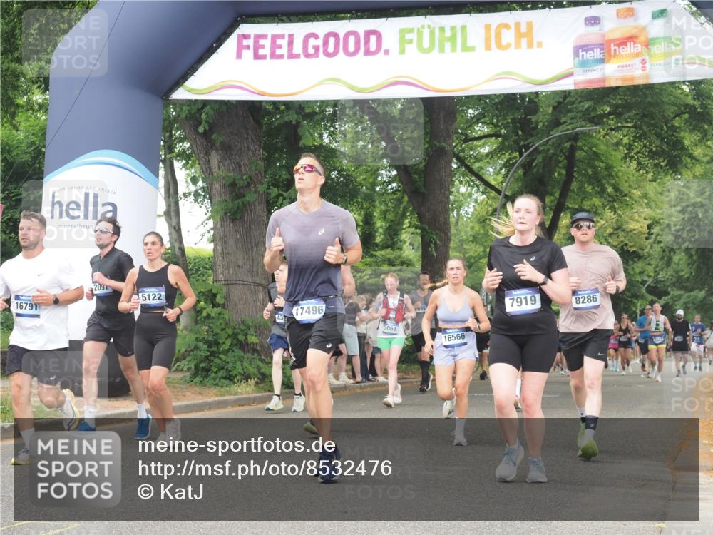 29.06.2025 - hella hamburg halbmarathon KatJ http://msf.ph/oto/8532476 29.06.2025 11:12:07 Zwischen KM18-KM19 2097, 3728, 4350, 5061, 5122, 7919, 8286 meine-sportfotos.de