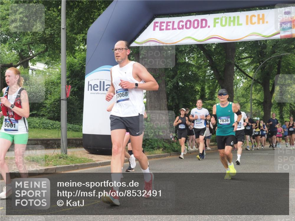 29.06.2025 - hella hamburg halbmarathon KatJ http://msf.ph/oto/8532491 29.06.2025 11:12:11 Zwischen KM18-KM19 2097, 3728, 4350, 5061, 5122, 7836, 7919, 8286 meine-sportfotos.de