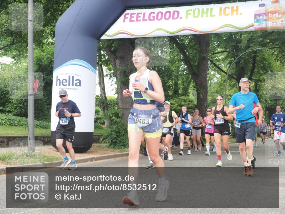 29.06.2025 - hella hamburg halbmarathon KatJ http://msf.ph/oto/8532512 29.06.2025 11:12:16 Zwischen KM18-KM19 3842, 6951, 7529, 7836 meine-sportfotos.de