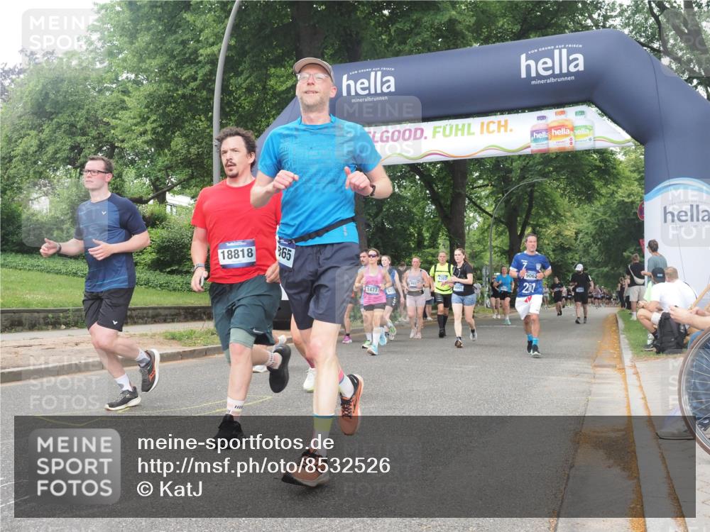 29.06.2025 - hella hamburg halbmarathon KatJ http://msf.ph/oto/8532526 29.06.2025 11:12:19 Zwischen KM18-KM19 1477, 2703, 3842, 6307, 6724, 6951, 7529 meine-sportfotos.de