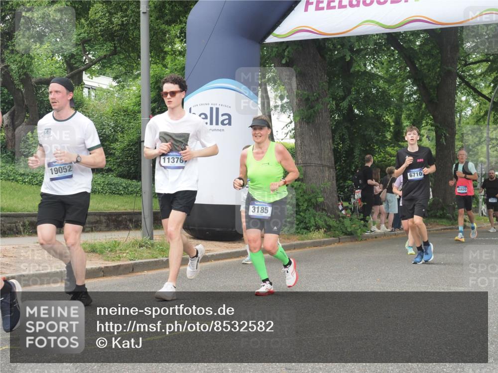 29.06.2025 - hella hamburg halbmarathon KatJ http://msf.ph/oto/8532582 29.06.2025 11:12:34 Zwischen KM18-KM19 3185, 3825, 3826, 6710, 7266 meine-sportfotos.de