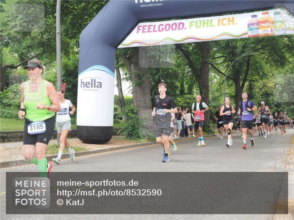 29.06.2025 - hella hamburg halbmarathon KatJ http://msf.ph/oto/8532590 29.06.2025 11:12:35 Zwischen KM18-KM19 3185, 3826, 6710, 7266 meine-sportfotos.de